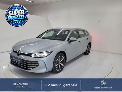 Volkswagen Passat 1.5 tsi ehybrid Passat 204cv dsg del 2025 usata a Catanzaro