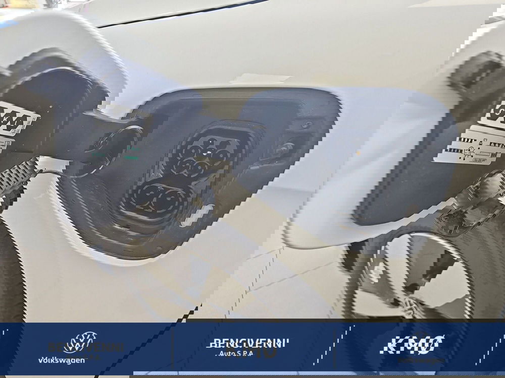 Volkswagen Passat nuova a Reggio Calabria (11)