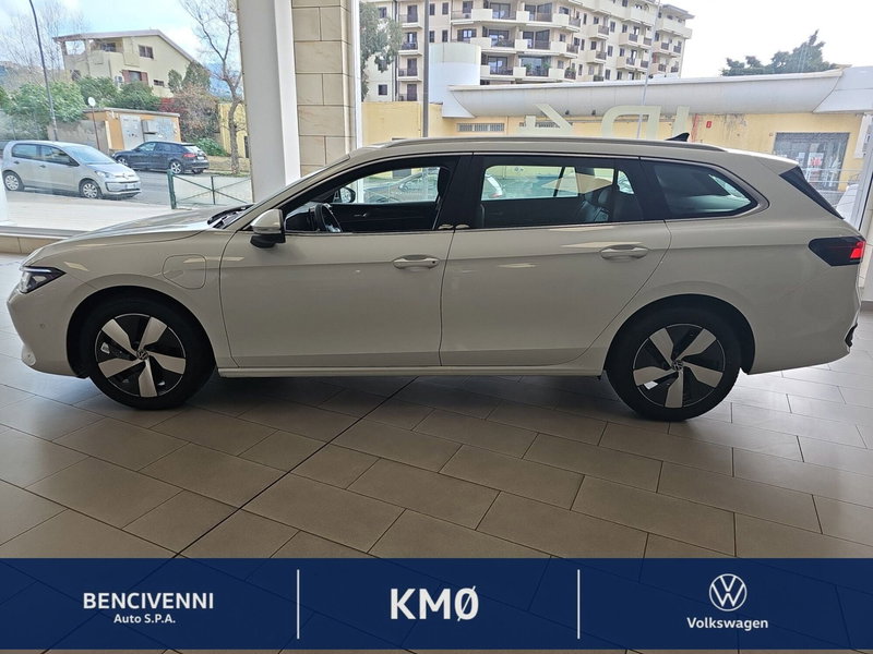 Volkswagen Passat nuova a Reggio Calabria (12)