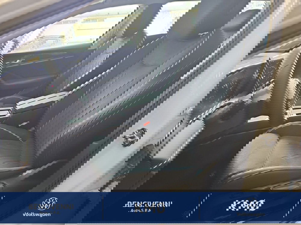 Volkswagen Passat nuova a Reggio Calabria (15)