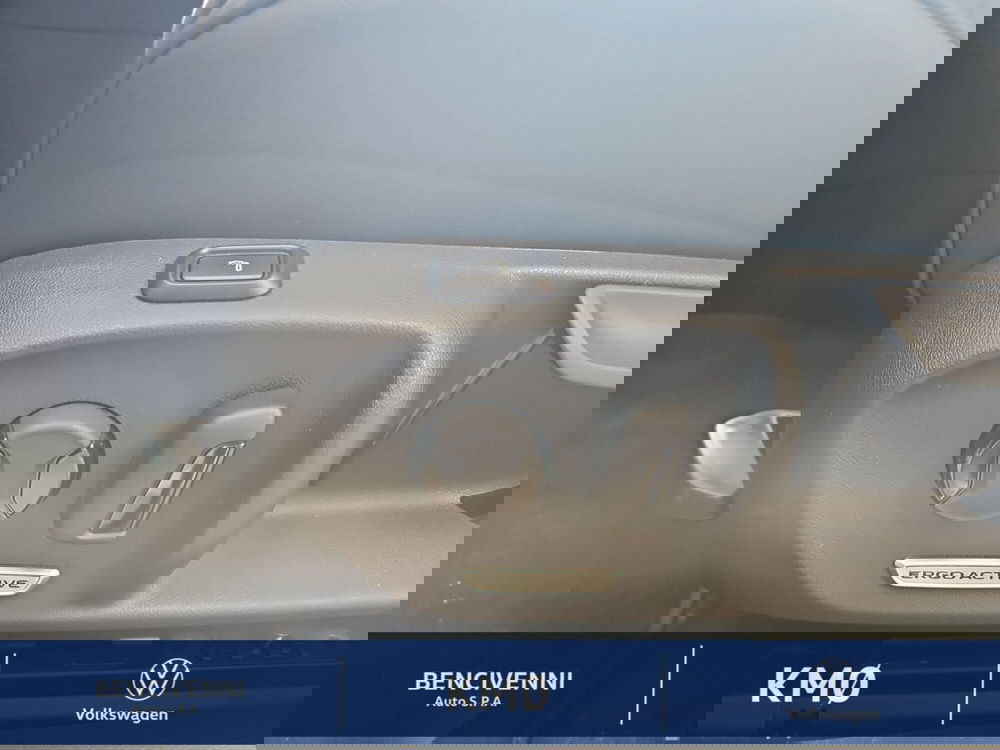 Volkswagen Passat nuova a Reggio Calabria (16)