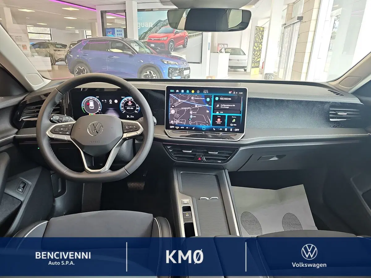 Volkswagen Passat nuova a Reggio Calabria (17)