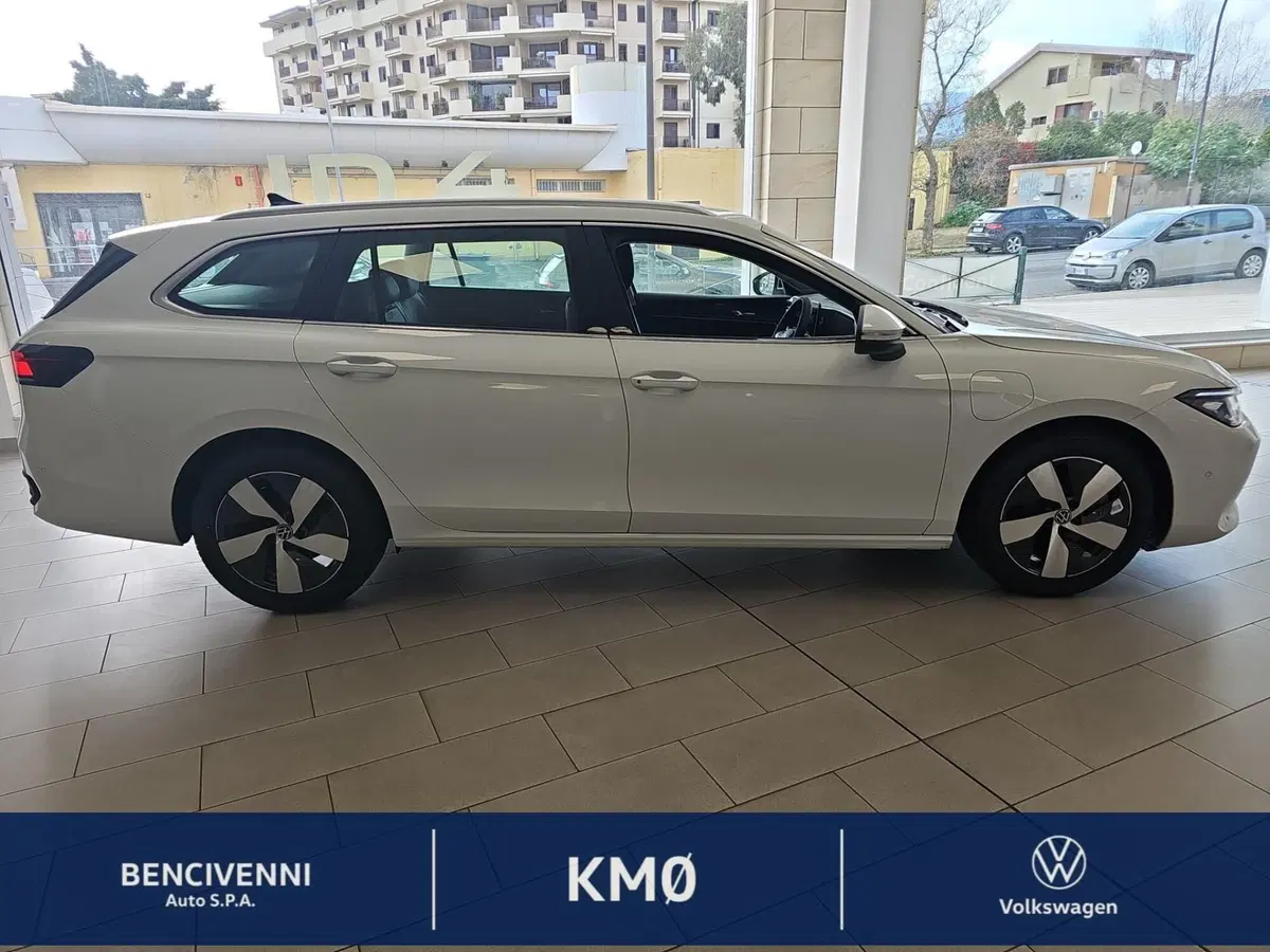 Volkswagen Passat nuova a Reggio Calabria (5)