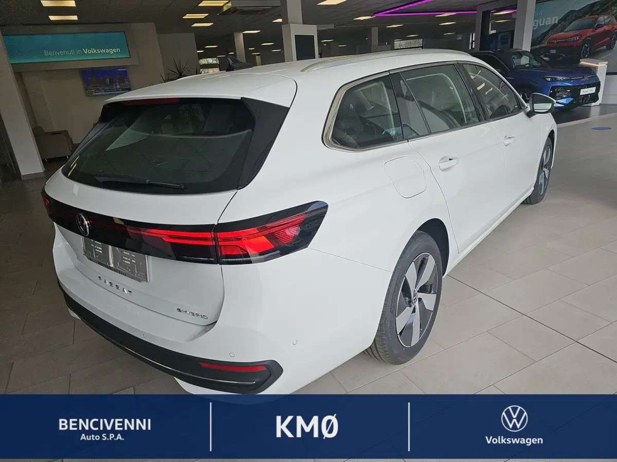 Volkswagen Passat nuova a Reggio Calabria (7)