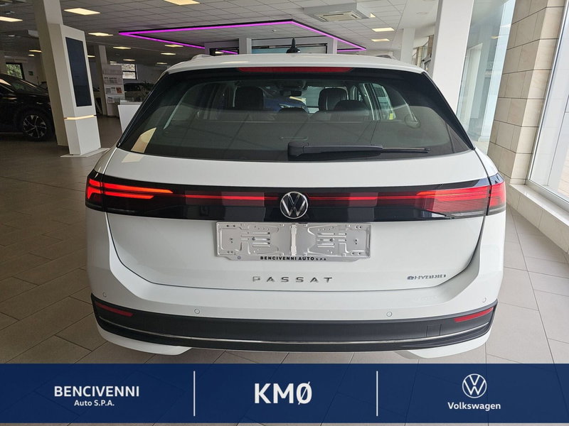 Volkswagen Passat nuova a Reggio Calabria (9)