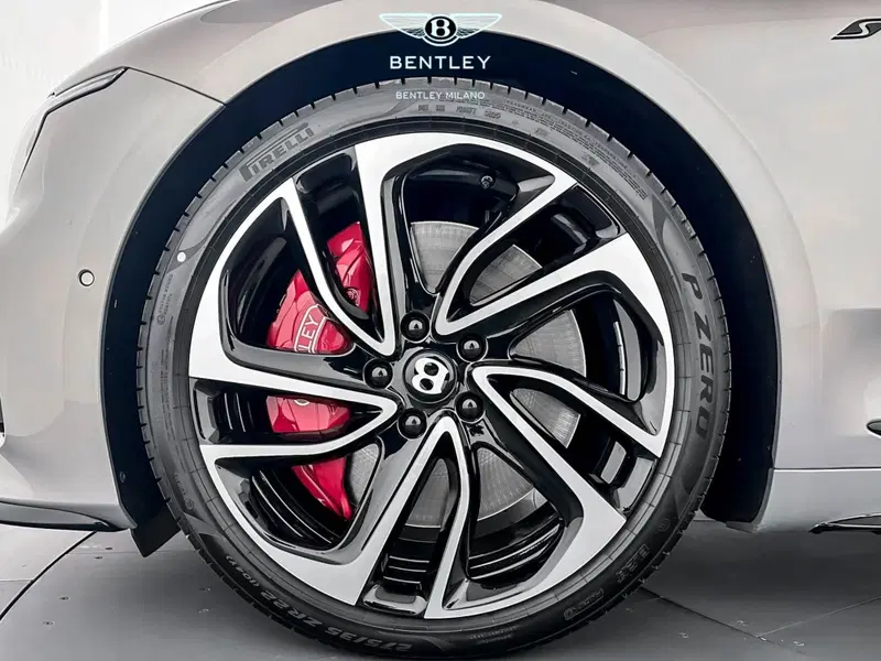 Bentley Continental GTC nuova a Milano (10)