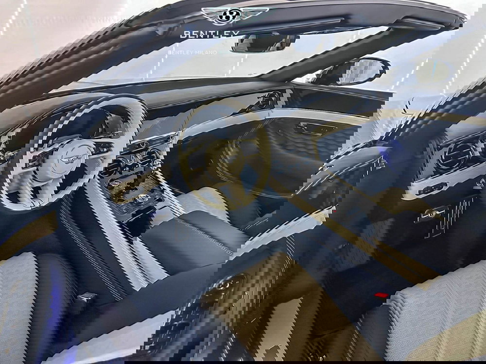 Bentley Continental GTC nuova a Milano (12)