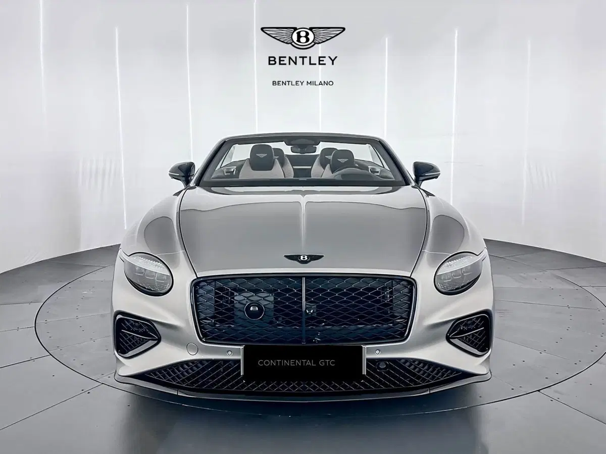 Bentley Continental GTC nuova a Milano (2)