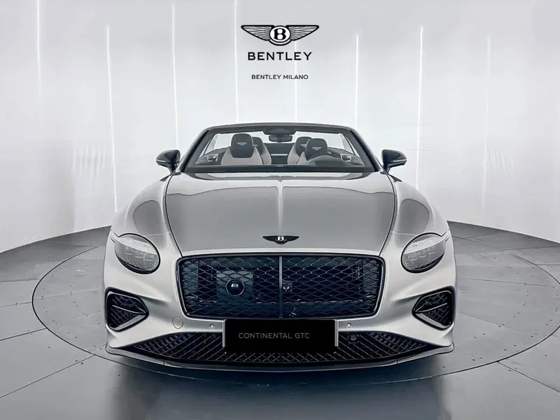 Bentley Continental GTC nuova a Milano (2)