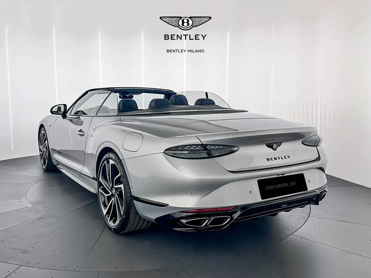 Bentley Continental GTC nuova a Milano (7)
