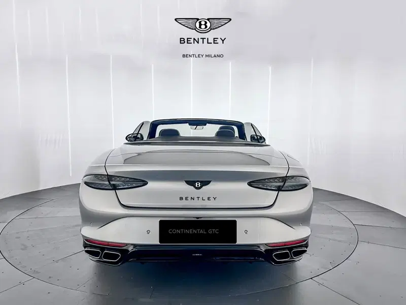 Bentley Continental GTC nuova a Milano (8)
