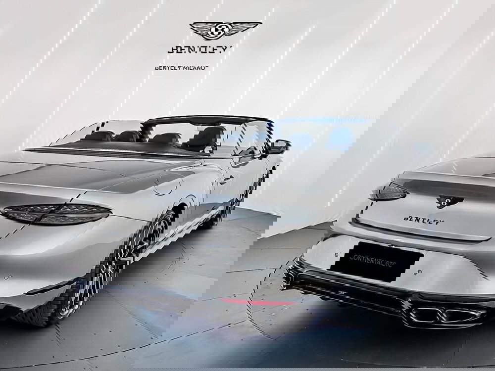 Bentley Continental GTC nuova a Milano (9)