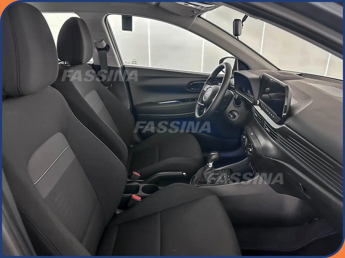 Hyundai Bayon usata a Milano (13)