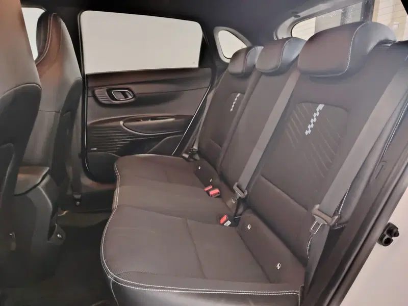 Hyundai i20 usata a Massa-Carrara (12)