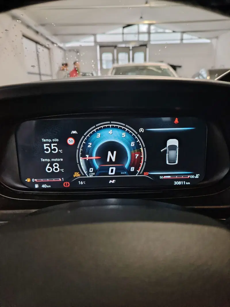 Hyundai i20 usata a Massa-Carrara (9)