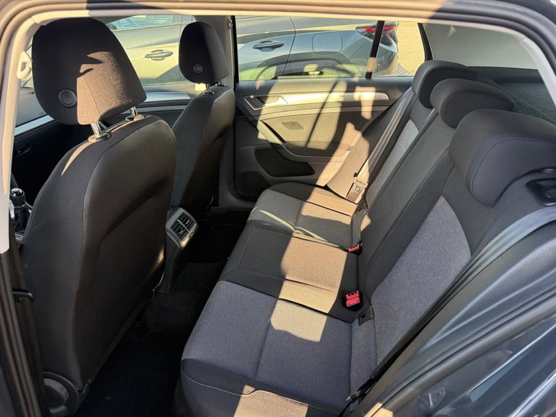 Volkswagen Golf usata a Massa-Carrara (12)