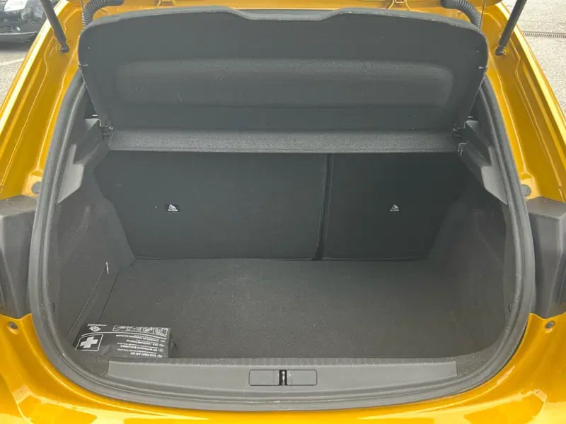 Peugeot 208 usata a Vercelli (13)