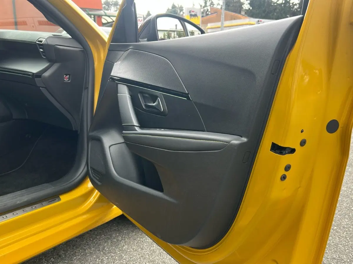 Peugeot 208 usata a Vercelli (19)