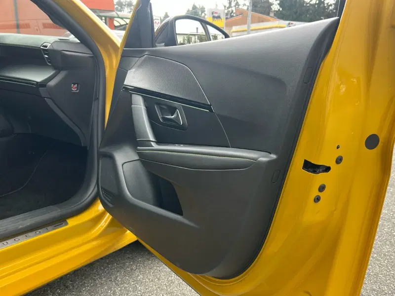 Peugeot 208 usata a Vercelli (19)