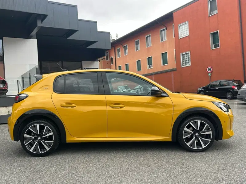 Peugeot 208 usata a Vercelli (8)