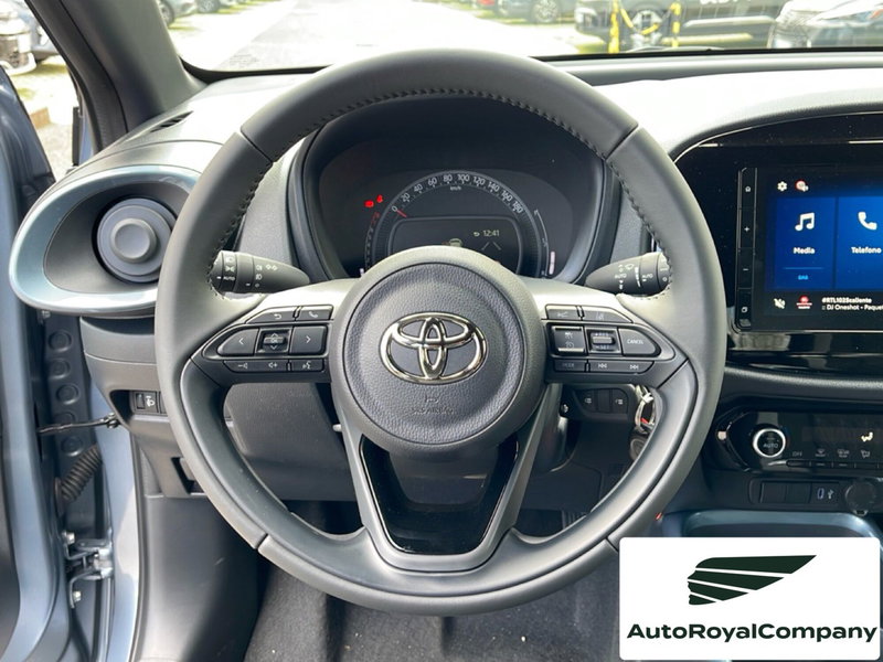 Toyota Aygo X nuova a Roma (10)