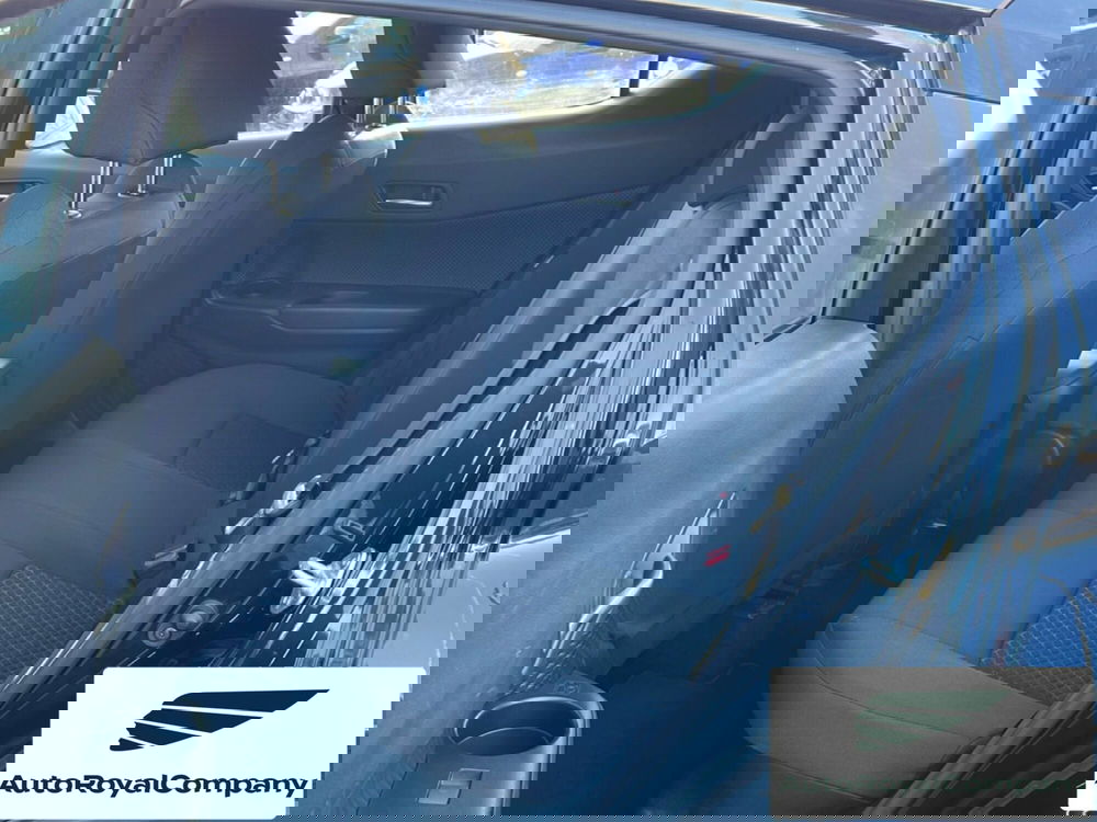 Toyota Toyota C-HR usata a Roma (11)