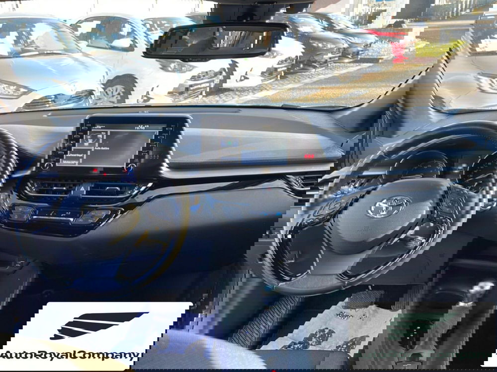 Toyota Toyota C-HR usata a Roma (12)
