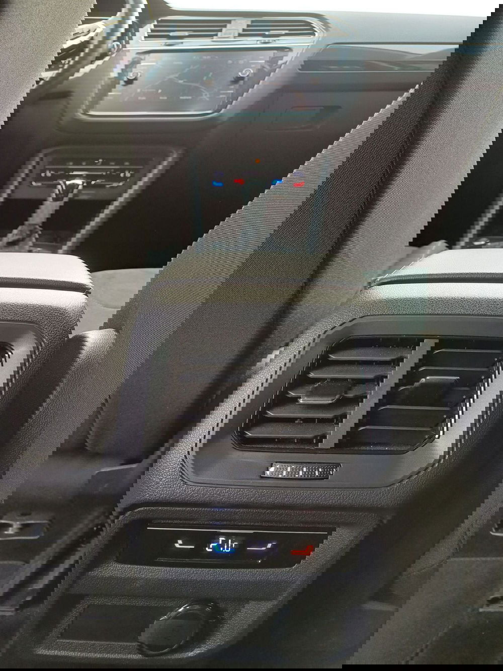 Volkswagen Tiguan usata a Modena (19)