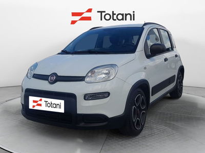 Fiat Panda 1.0 FireFly S&amp;S Hybrid City Cross del 2022 usata a L'Aquila
