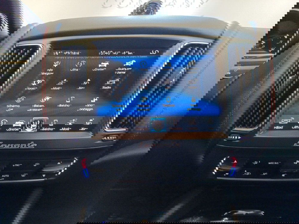 Maserati Levante usata a Varese (12)