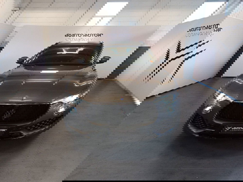 Maserati Levante usata a Varese (2)