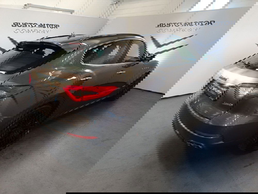 Maserati Levante usata a Varese (3)