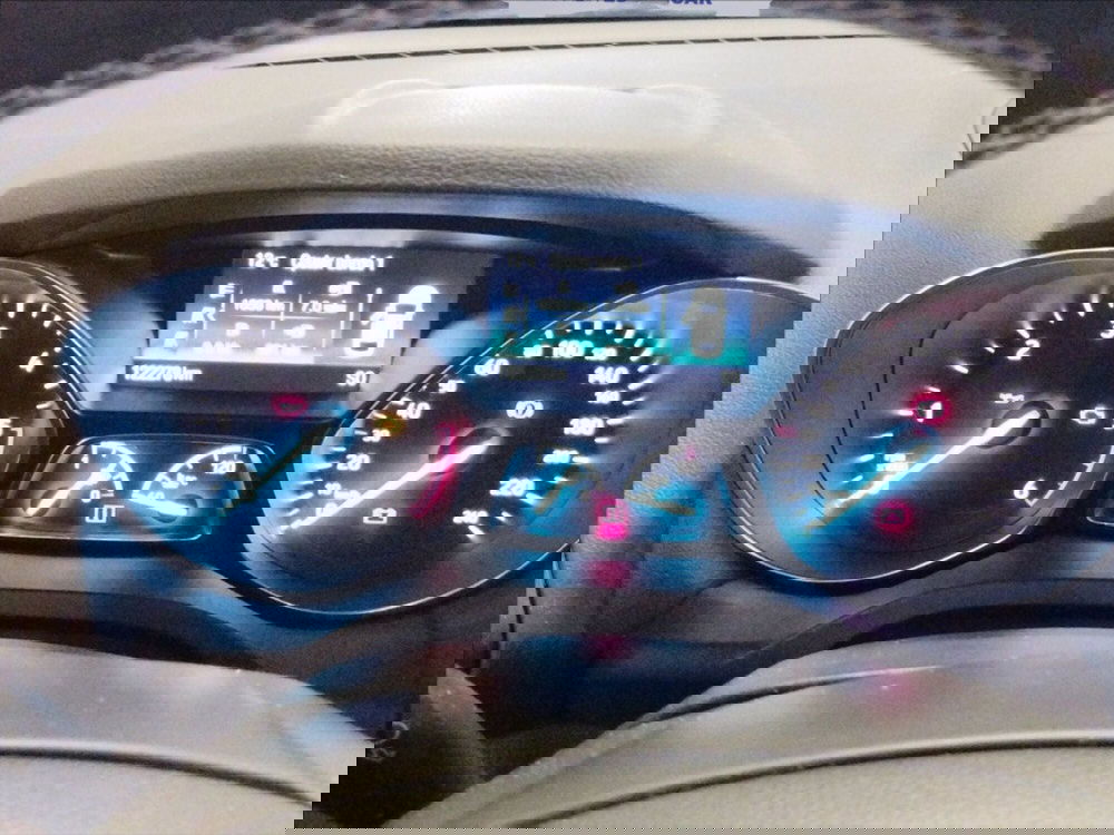 Ford Kuga usata a Milano (11)