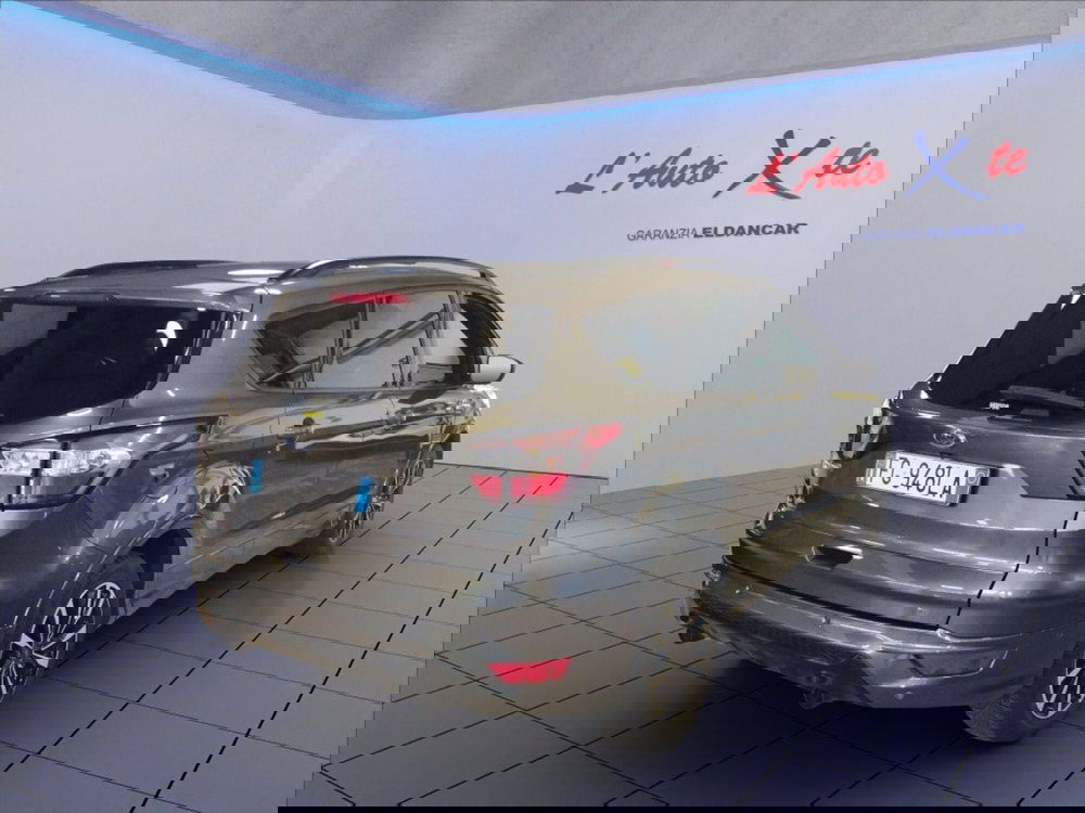 Ford Kuga usata a Milano (7)