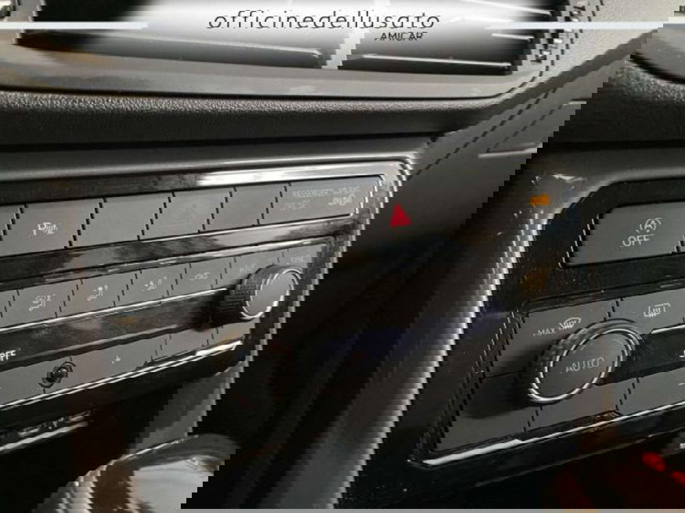 Volkswagen T-Cross usata a Matera (12)