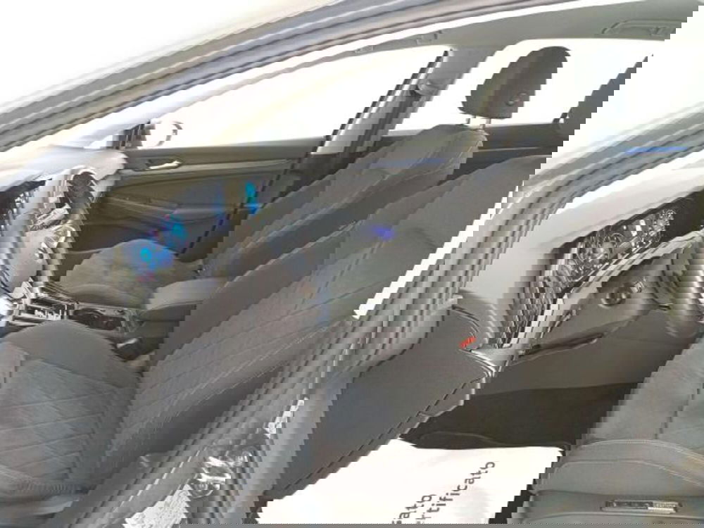 Volkswagen Golf Variant usata a Matera (11)