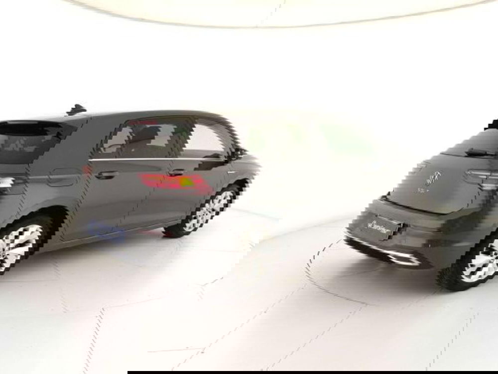 Volkswagen Golf Variant usata a Matera (6)