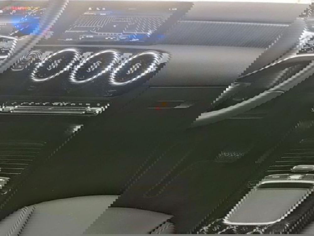 Mercedes-Benz Classe A usata a Milano (9)