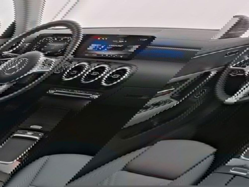 Mercedes-Benz CLA Shooting Brake usata a Milano (8)