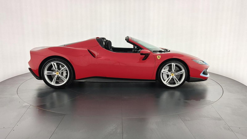 Ferrari 296 Spider usata a Perugia (4)