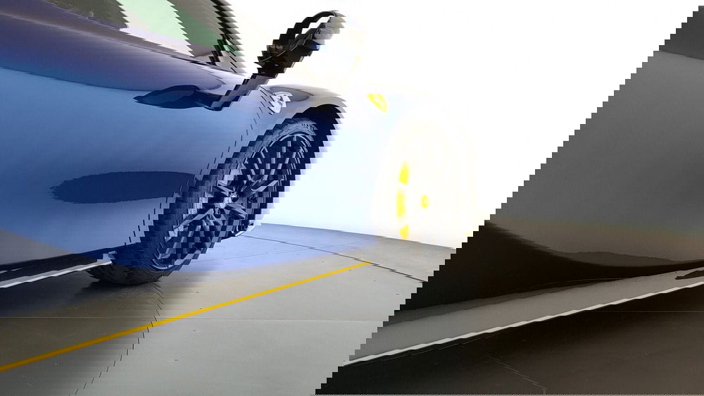 Ferrari SF90 Coupé usata a Perugia (10)
