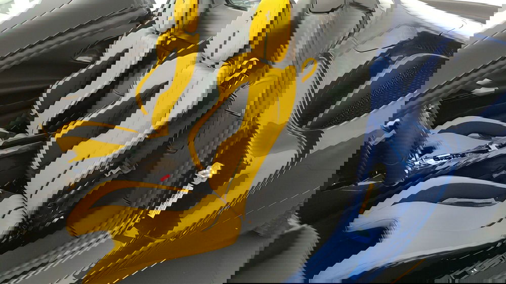 Ferrari SF90 Coupé usata a Perugia (13)