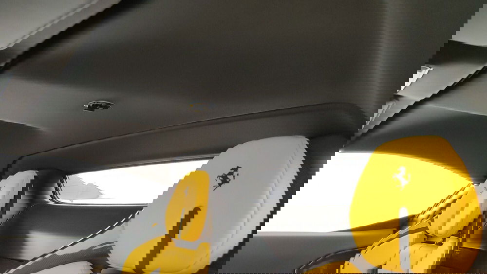 Ferrari SF90 Coupé usata a Perugia (14)