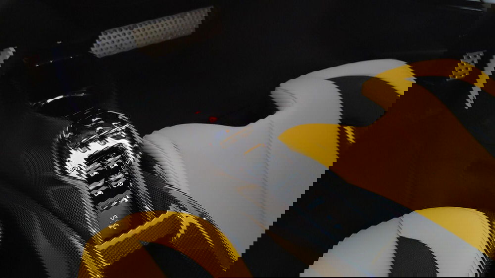 Ferrari SF90 Coupé usata a Perugia (15)