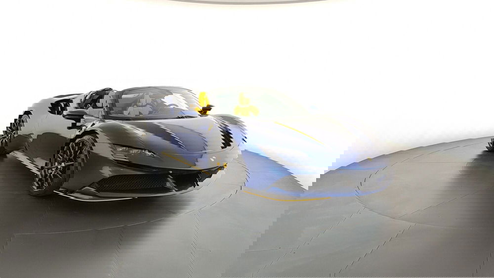 Ferrari SF90 Coupé usata a Perugia (3)