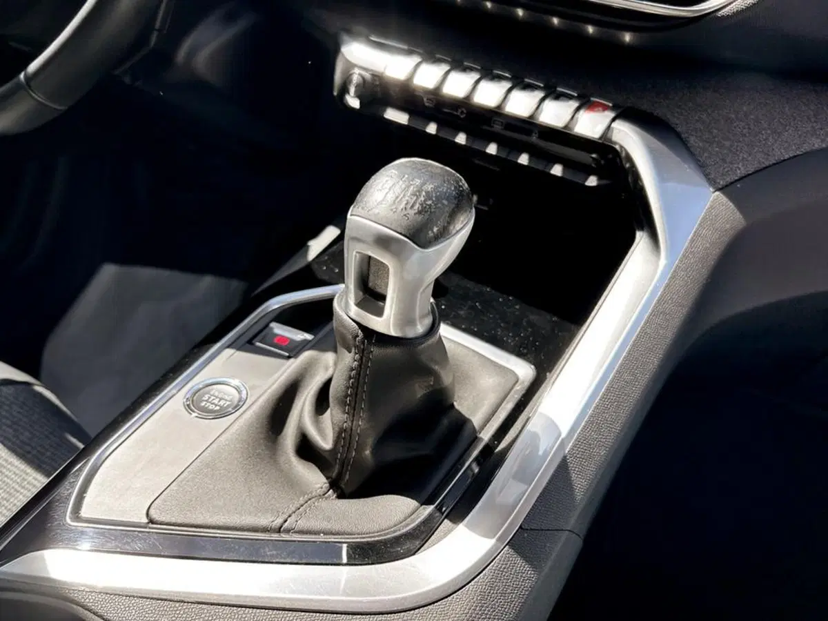 Peugeot 3008 usata a Piacenza (15)