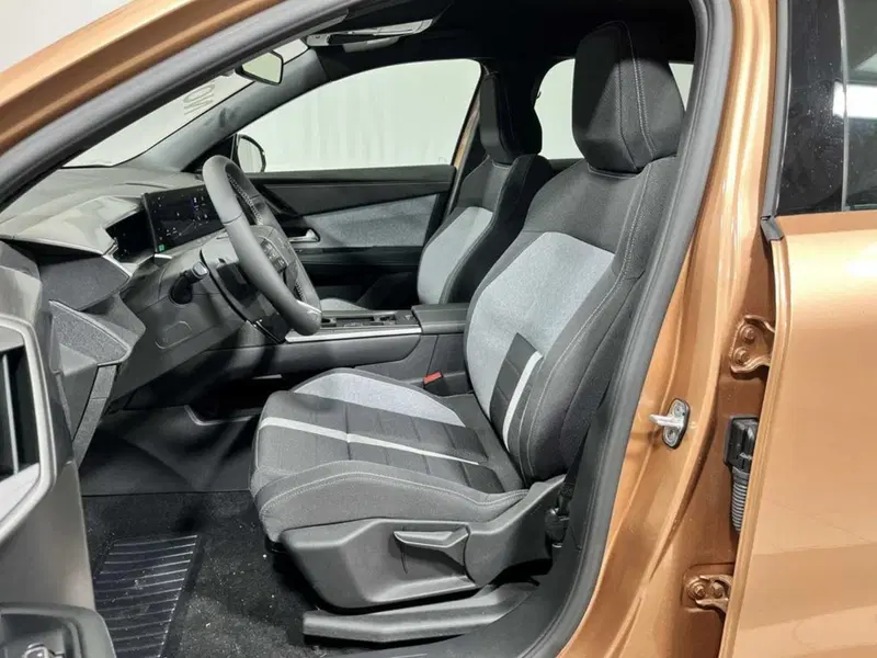 Opel Grandland nuova a Sondrio (10)