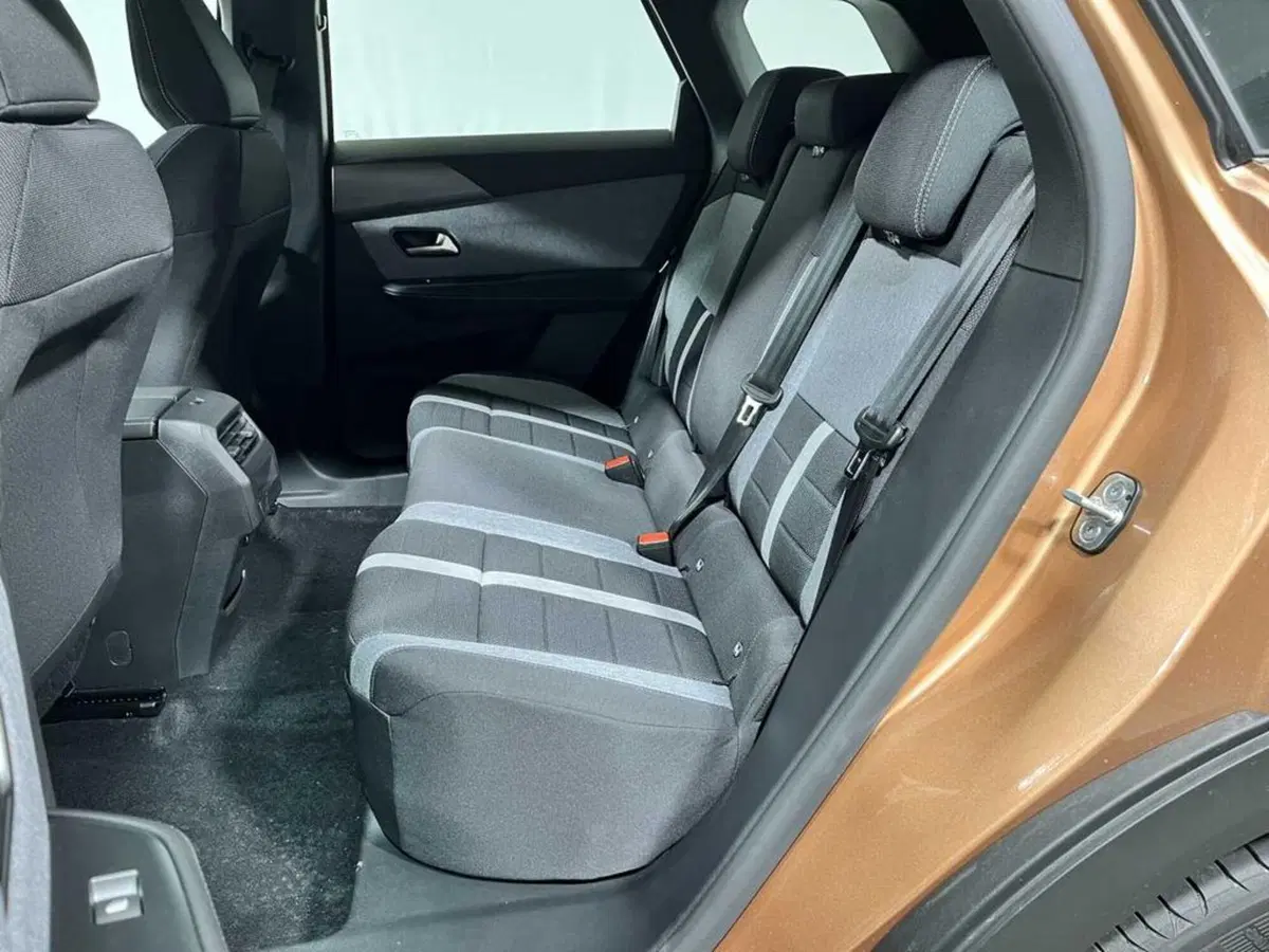 Opel Grandland nuova a Sondrio (11)