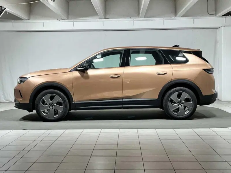 Opel Grandland nuova a Sondrio (2)