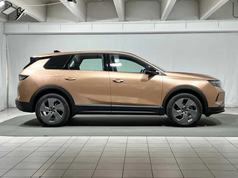 Opel Grandland nuova a Sondrio (5)